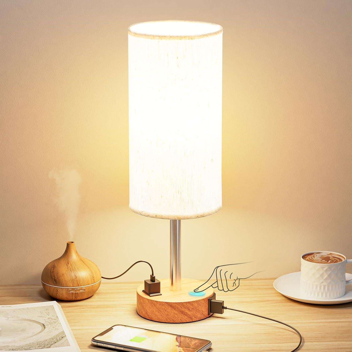 Our Review: Stylish Touch Lamp with USB-C Charging & Brightness Control