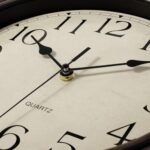 Foxtop Retro Silent Non-Ticking Quartz Wall Clock – 12 Inch Classic Bronze Decor for Living Room, Kitchen, Home Office. - Image 6