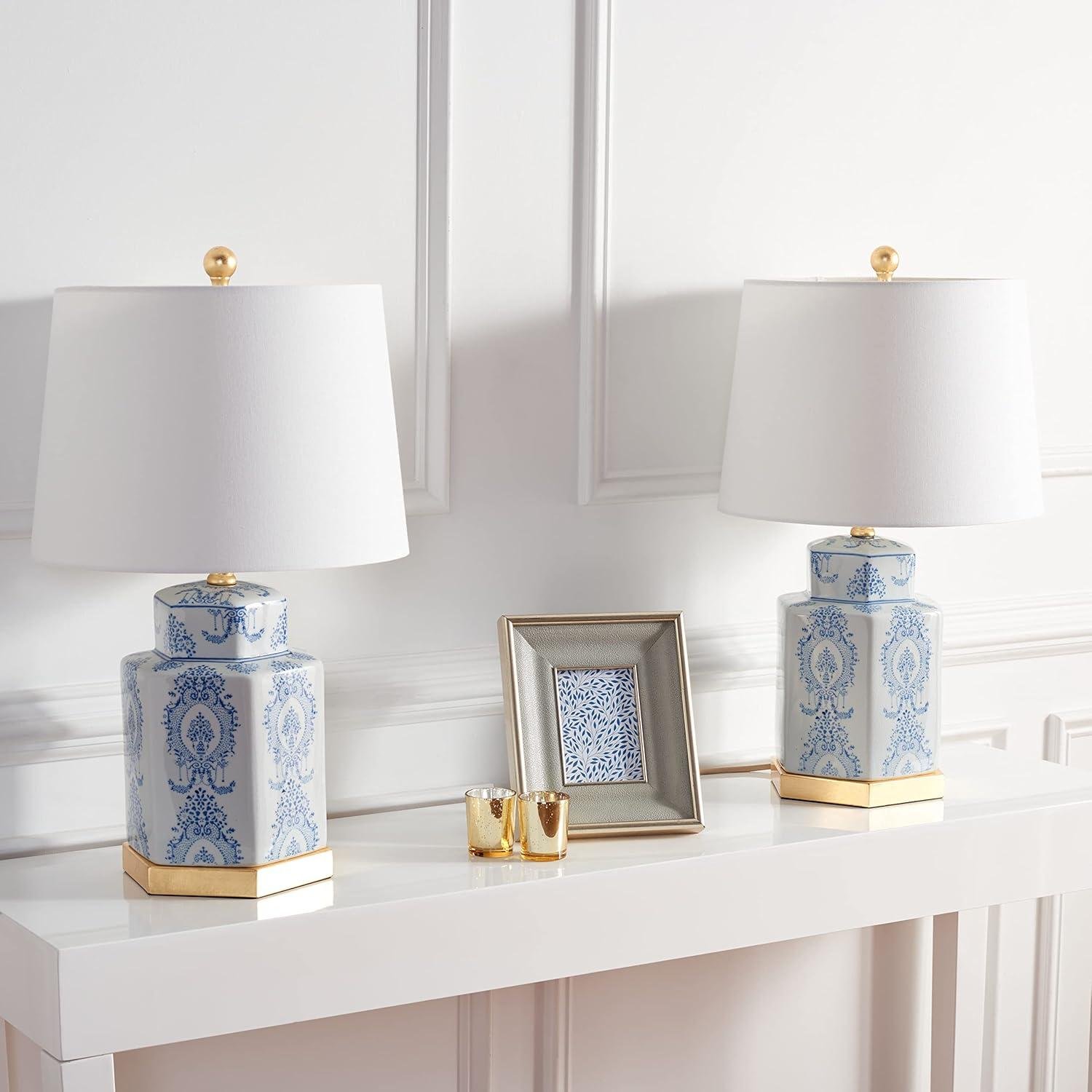 Our⁣ Review of the SAFAVIEH Bodin Blue/White Table Lamp Set