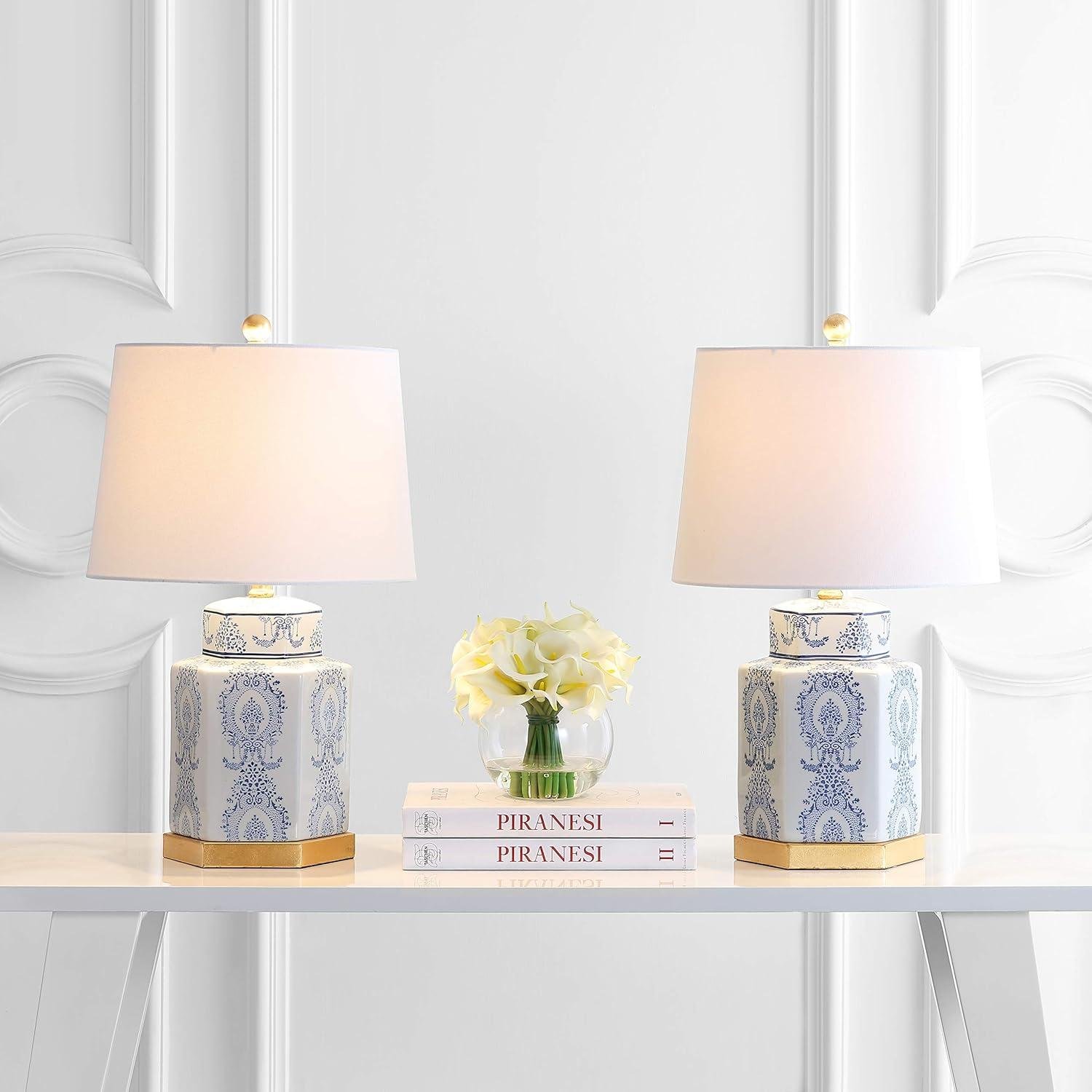 Our Review of the SAFAVIEH Bodin⁤ Blue/White Table⁢ Lamp Set