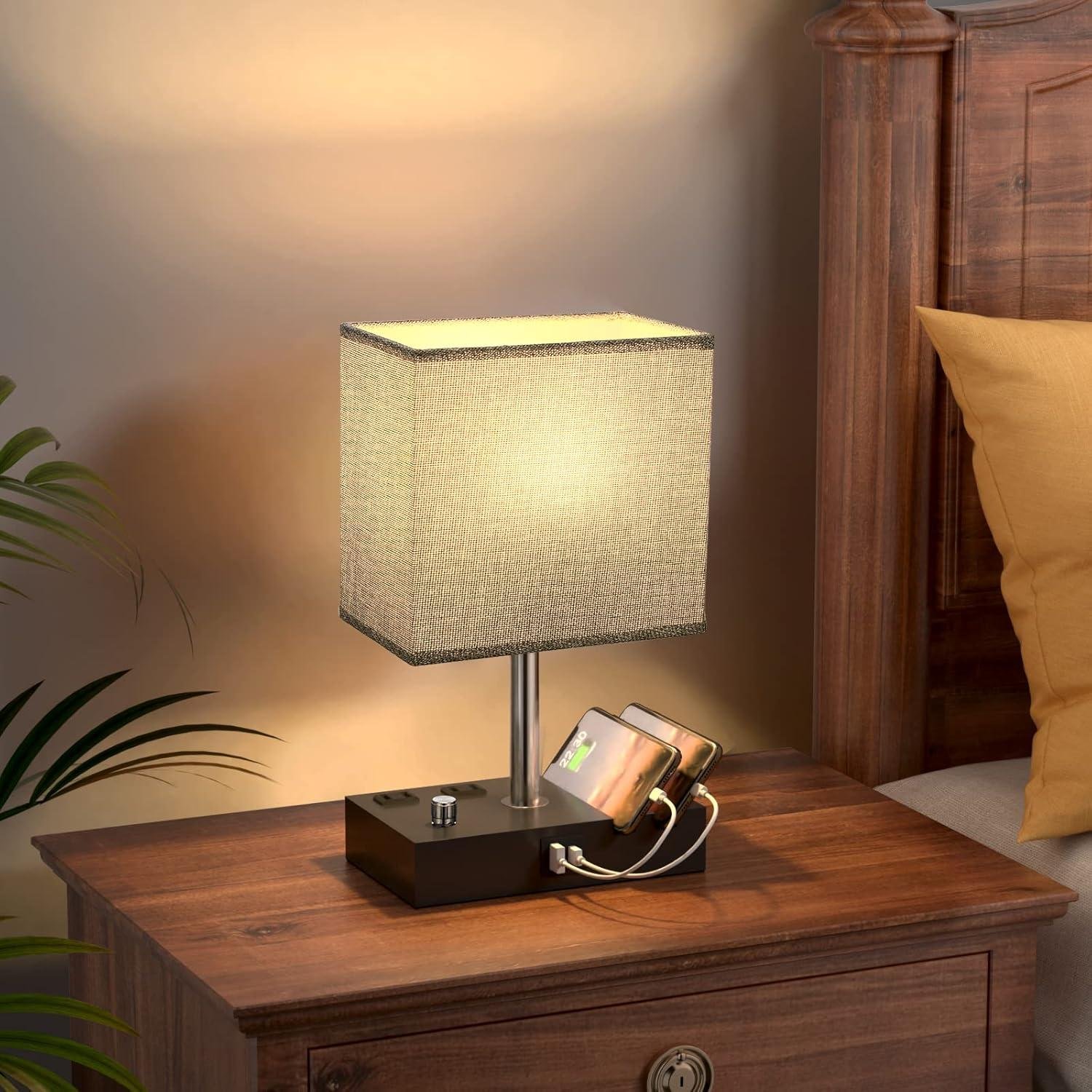 Our Review: Kakanuo Dimmable Nightstand Lamp with USB-C Charging