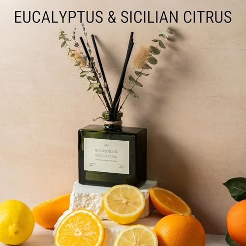 41zRoXEuSRL._SL500_.jpg Craft & Kin Reed Diffuser with Dried Flowers | 5 oz Sicilian Citrus & Eucalyptus Home Fragrance - Image 2