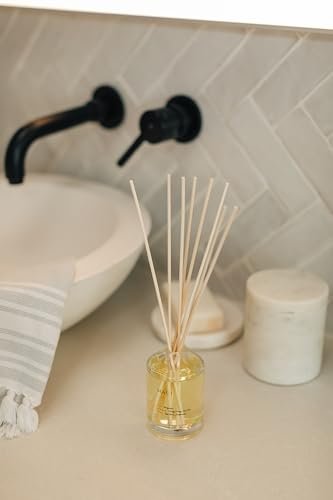 31V1vrXJAhL._SL500_.jpg Brooklyn Candle Studio Maui Reed Diffuser - Sea Salt, Driftwood & Ylang Ylang - 8 Rattan Reeds, 3.7oz - Image 7