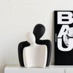 CESTATIVO Ceramic Couple Statues - Hugging Couple Figurines for Shelf and Table, Modern Romantic Sculptures for Living Room, Bedroom, Office Decor - Black White