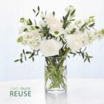 Yankee Candle Large Tumbler: 20 oz Scented Candle, 80-Hour Burn Time, Dried Lavender & Oak Fragrance. - Image 7