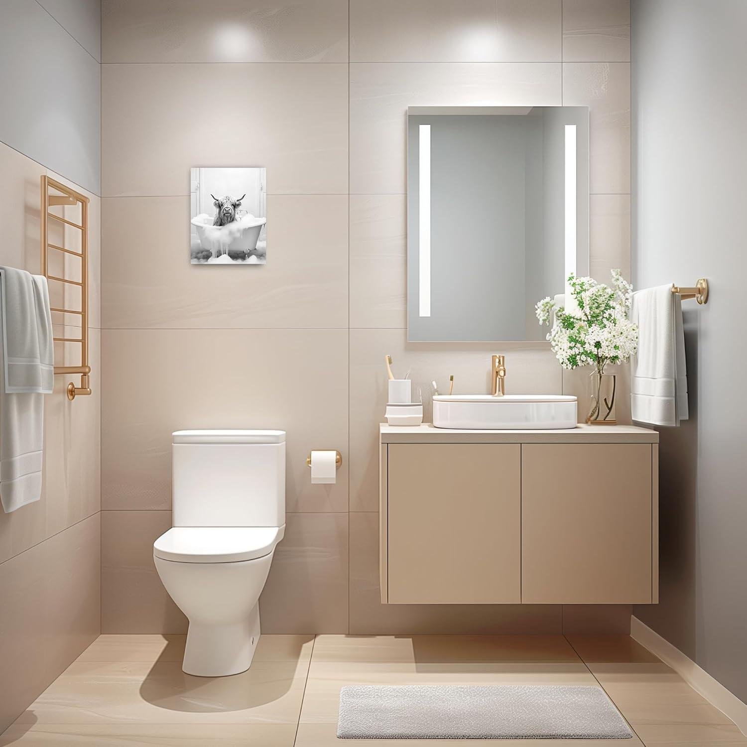 Why We're Bubbling Over This highland Cow Bathroom Art