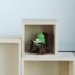 Mevodeata Mini Frog Figurine with Sofa - Adorable Resin Home Decor for Frog Lovers - Image 4