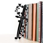 Urbraneco Dagger Bookshelf Decor – Fantasy Decor for Bookshelf and Desk, Ideal for Men's Desk Accessories, Gifts for Books Lovers-Black