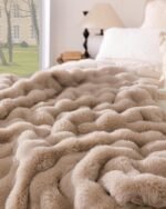 Blunique Ultra Soft Faux Fur Blanket - Oversized 60x80" Cozy Plush Throw for Couch & Bed, Light Brown. - Image 2