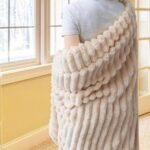 Vessia 300GSM Striped Flannel Fleece Throw Blanket: Cozy, Soft, and Lightweight for Couch, Sofa, or Bed (50x70in) - Image 2